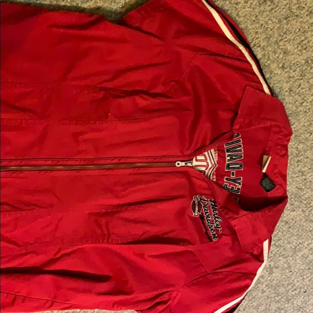 Zip up top
